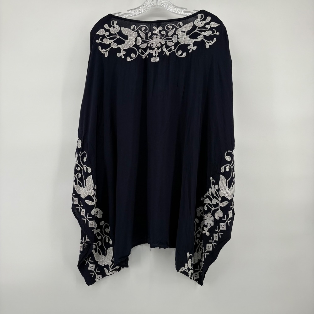 Monoreno Women's M Navy Blue‎ Embroidered Cotton Boho Poncho Top 
Cottagecore - Picture 3 of 5